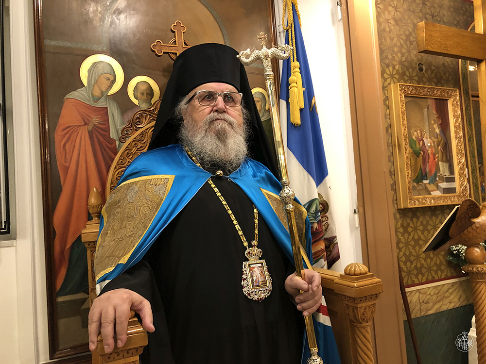 ΜΕΓΑΣ ΑΡΧΙΕΡΑΤΙΚΟΣ ΕΣΠΕΡΙΝΟΣ ΣΤΟ ΠΑΝΗΓΥΡΙΖΟΝ ΙΕΡΟ ΠΑΡΕΚΚΛΗΣΙΟ ΕΙΣΟΔΙΩΝ ΤΗΣ ΘΕΟΤΟΚΟΥ (Ο.Χ.Ε.Κ) ΒΥΡΩΝΟΣ