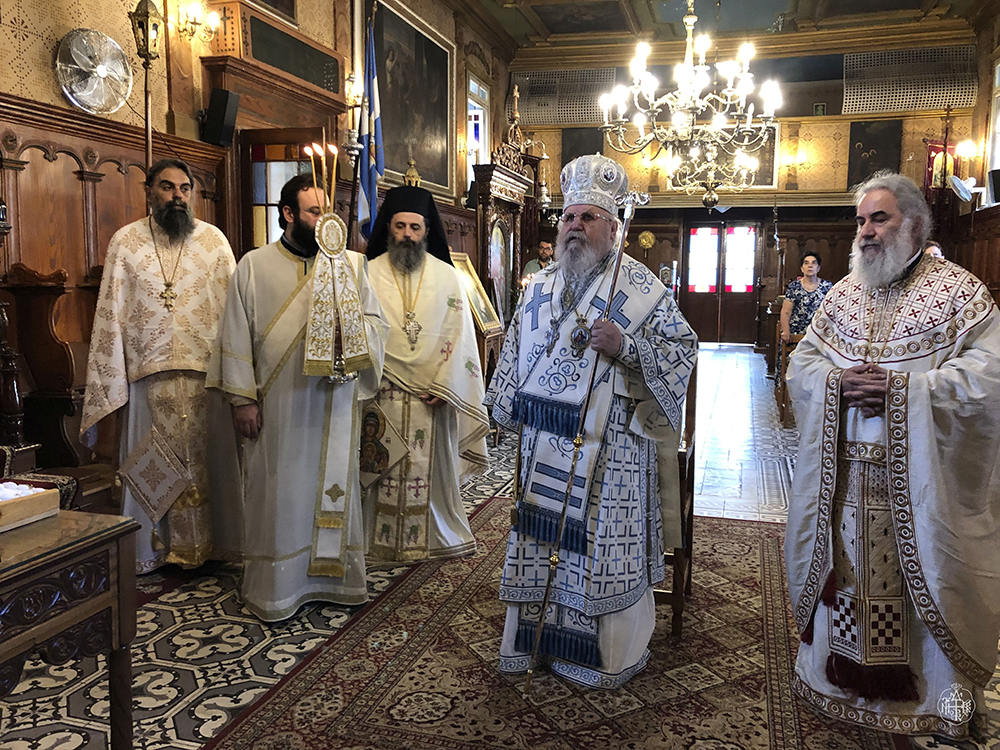Ο ΣΕΒΑΣΜΙΩΤΑΤΟΣ ΠΟΙΜΕΝΑΡΧΗΣ ΜΑΣ ,ΣΤΟΝ ΙΕΡΟ ΝΑΟ ΑΓΙΟΥ ΝΙΚΟΛΑΟΥ ΛΕΥΚΑΔΟΣ ΓΙΑ ΤΟ 40ΗΜΕΡΟ ΜΝΗΜΟΣΥΝΟ ΤΟΥ ΑΕΙΜΝΗΣΤΟΥ κ. ΑΘΑΝΑΣΙΟΥ ΜΑΛΑΚΑΣΗ