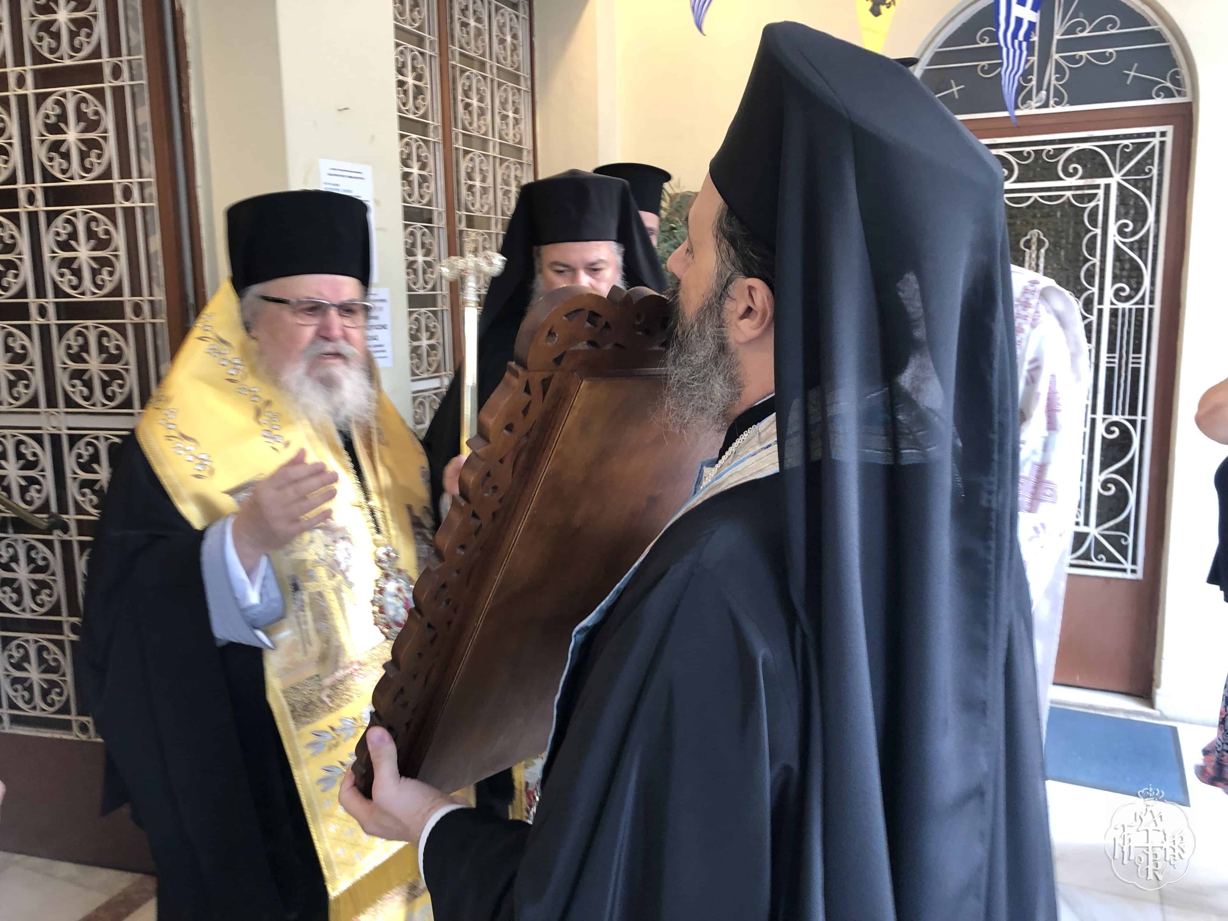 Η ΥΠΟΔΟΧΗ ΚΑΙ Η ΕΝΘΡΟΝΙΣΗ ΤΗΣ ΙΕΡΑΣ ΕΙΚΟΝΟΣ ΤΗΣ ΠΑΝΑΓΙΑΣ ΤΗΣ ΒΟΥΡΛΙΩΤΙΣΣΗΣ ΕΚ ΜΙΚΡΑΣ ΑΣΙΑΣ ΣΤΟΝ ΙΕΡΟ ΝΑΟ ΑΓΙΩΝ ΤΡΙΩΝ ΙΕΡΑΡΧΩΝ ΚΑΙΣΑΡΙΑΝΗΣ